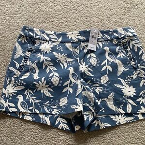 LOFT Blue and White Patterned Shorts, side zip , pockets , bird pattern . NWT